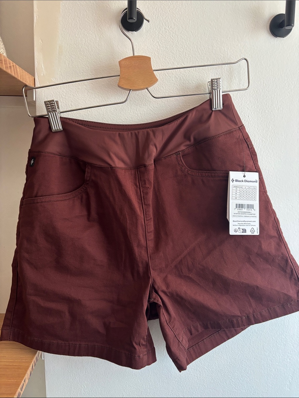 Black Diamond Women's Maroon Notion 5 in Shorts